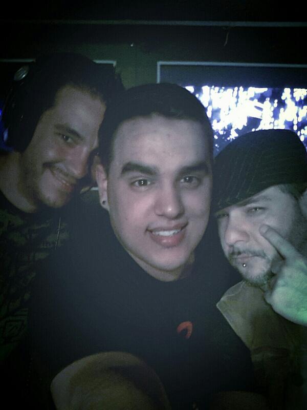 SrKokis's tweet photo. My selfie weekend con @JuanFraLopez &amp; @DjHectorRoguez en @3x1Club http://t.co/65YHqxUOfl