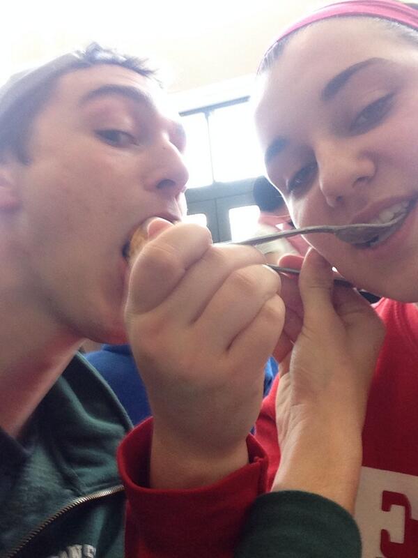 Hausenfeffer's tweet photo. @SSantoviz @morganbruce32 found my new girl #santoviz4lyfe http://t.co/xpQeZJcsea