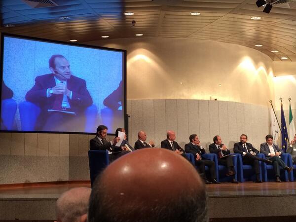 Intervento del Presidente <a href="/ConfindustriaCa/">ConfindustriaCagliar</a> Maurizio de Pascale al road show ABI a #Cagliari