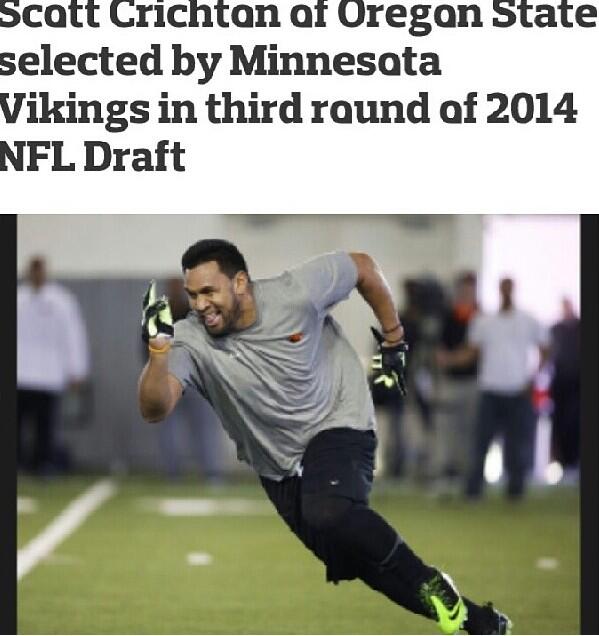 2010 Foss graduate! Can't wait for him to do such big things in the NFL! 😄👏🏈💚💛