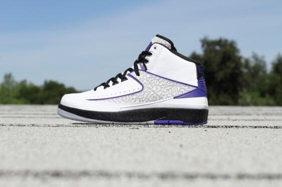 notesortiz's tweet photo. Air Jordan 2 - Elephant release on 05/10/2014 for $150 via @KicksOnFire #KoFapp http://t.co/XZeNYdiw5b