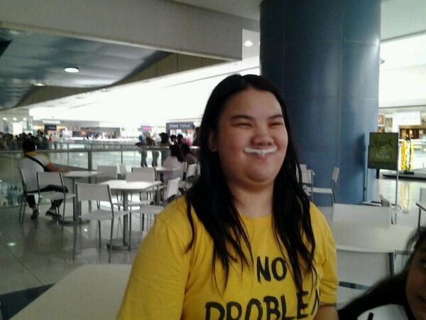 camlon53's tweet photo. Ganito ang taong parati masaya haha @SigridddYappp http://t.co/L46F87rxXI
