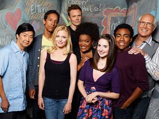 TylerLMoore's tweet photo. Come on @netflix, you know what to do! #NetflixSaveCommunity http://t.co/KTvf3Wawyz