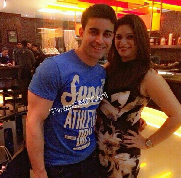 Embedded image permalink