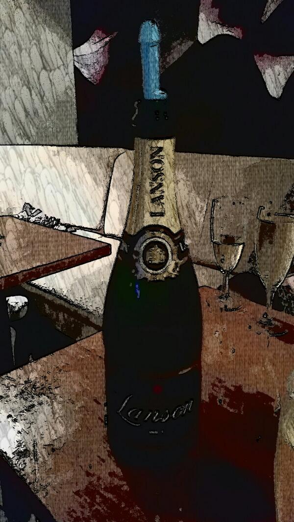 Thanks for the champagne last night <a href="/lspraggan/">Lucy Spraggan</a>