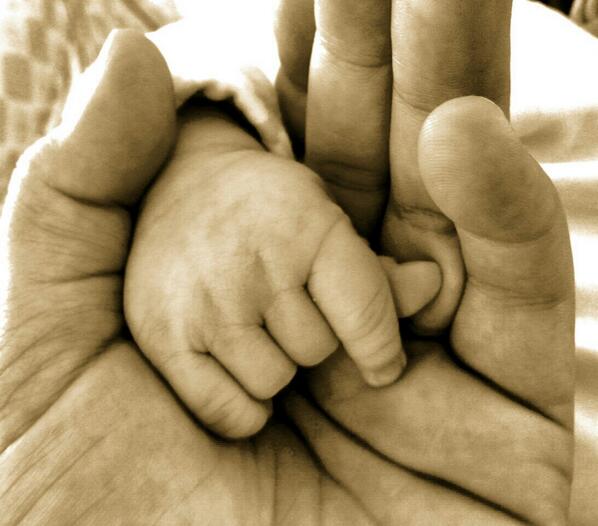 carmeliya's tweet photo. FELIZ DE TENERTE ENTRE NOSOTROS PEPON! http://t.co/MQ2jzSzxeW