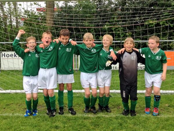 Olé Olé- Vanmorgen zijn we kampioen geworden met E1 van <a href="/vvTijnje/">vv Tijnje</a> 
#toppers #allesgewonnen #grutsk