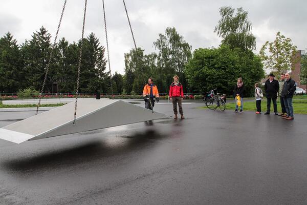 jc_dtc's tweet photo. Nice #doetinchem is een skatebaan rijker! Mooie nieuwe locatie voor Skatefest http://t.co/oMIzIwT74V