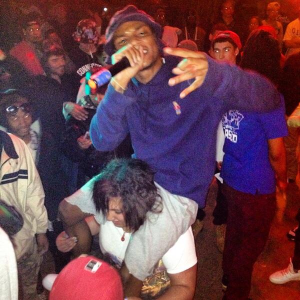 RetcH07BIX's tweet photo. REALLY PERFORMED SPECIAL JIM ON A BITCH BACK LASTNIGHT LOLOL LIFE GAME 2 AWESOME http://t.co/Pr2Zt7KTWh