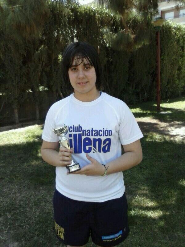 Magnifica mañana de competición en San Vicente. Laura Esteban consigue un 3° puesto en 100 libres.