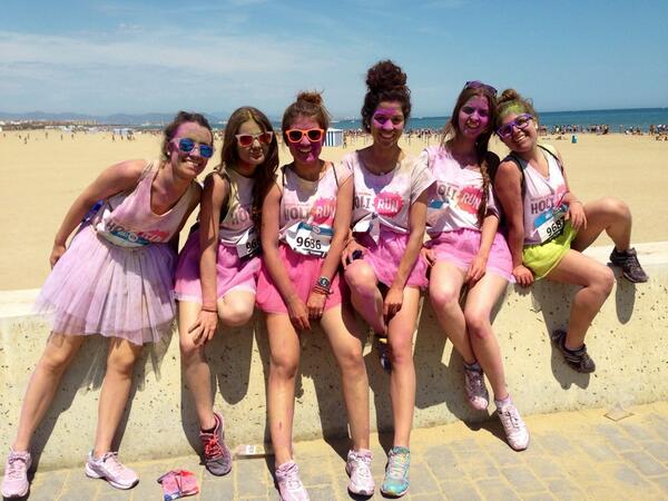 Annavanaclocha's tweet photo. “@PaulaEstarlich: Y tanto que ya!!! Jajajajaja 😂 @Annavanaclocha @IreneMartin95 @GemaMoral8 @andreavl24 http://t.co/aii6bfItjk”POST-HOLIRUN😂