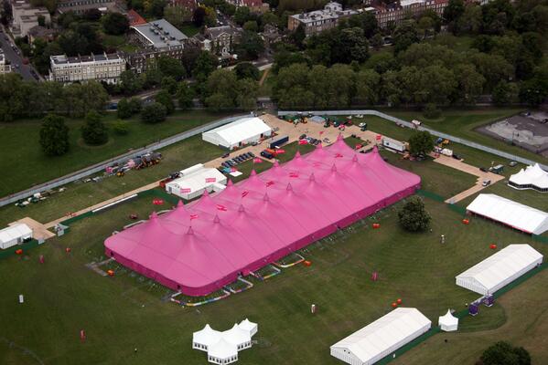 NPASSouthEast's tweet photo. Good luck to all taking part in this evenings Moon Walk. #bringabrolly #moonwalk2014 http://t.co/AShkgGaMe9