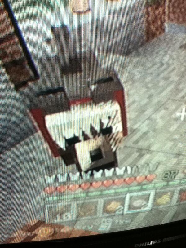 markpozza's tweet image. Glitch? I came back home to find that the rain had stopped and now my dog is freaking out @4JStudios