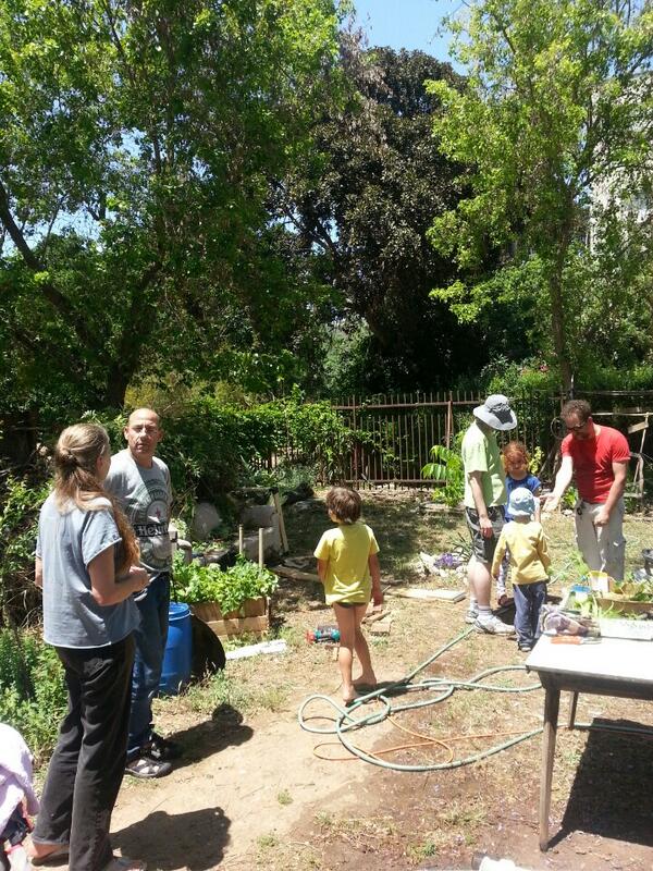 jonathan_heyman's tweet photo. I'm at הגינה של כולנו - הגינה הקהילתית ברמת אביב הירוקה (תל אביב-יפו, ישראל) https://t.co/W9lP5ZHpym http://t.co/OBlVVL1UN3