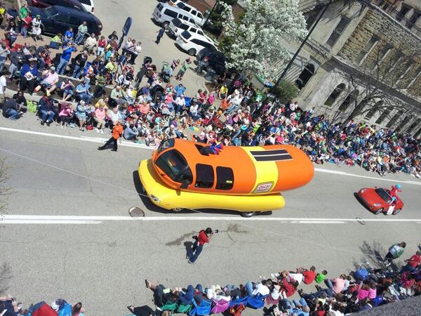 HollandSentinel's tweet photo. Did you catch the Oscar Meyer Wiener in the #muziekparade? #TulipTime #tuliptime2014 http://t.co/uvMMHxbg7p