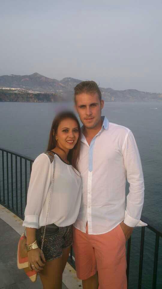 lurdesmaeses89's tweet photo. en nerja con mi cari @pedromartin_87 . http://t.co/ZD77d1Y34n