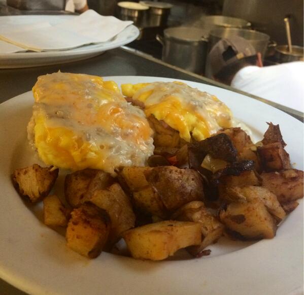 The Comfort Diner tweet media