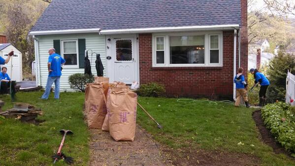 RefereeKevin's tweet image. Helping with elderly widows yardwork #springserve