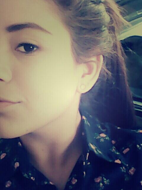GzElizabeth's tweet photo. @selfie http://t.co/bfspJ3L14C