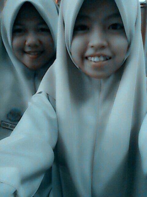 EchiekaEyka's tweet photo. Bestfriend. http://t.co/jV6d9gcCo8