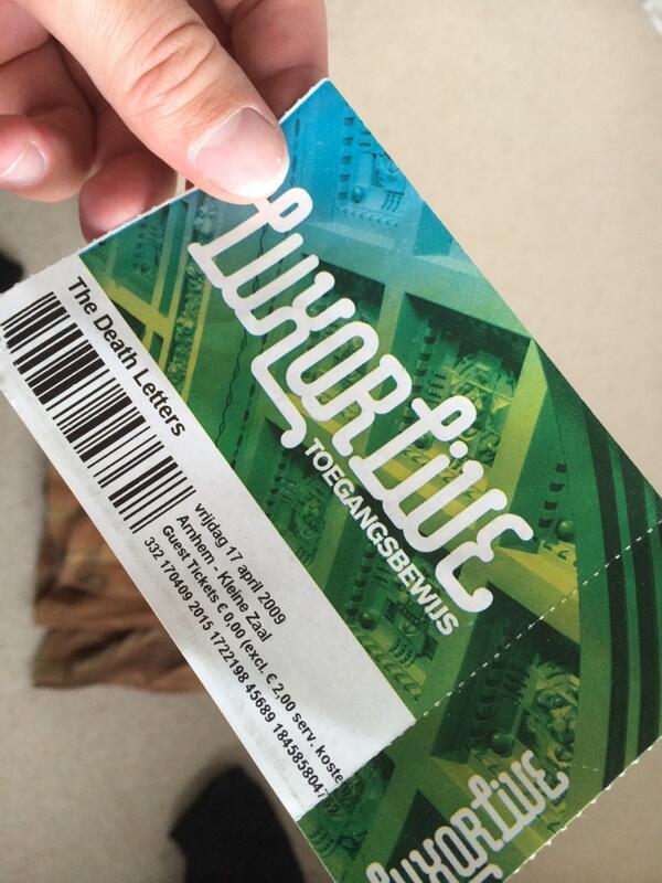 Vind ik in een oude jas(zak) (cc <a href="/DeathLetters/">Death Letters</a>) Tijd vliegt...