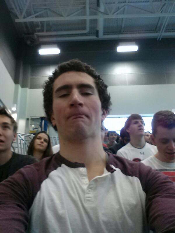 TGards's tweet image. #destinationubc #butfirstletmetakeaselfie #theydidntevenknow #nicola4lyfe