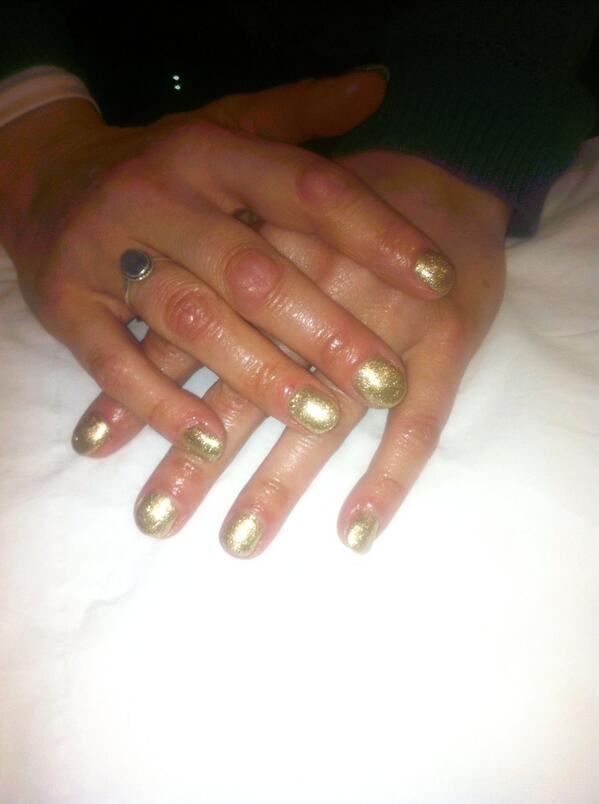 Another happy client #gelnails #gold #summer #nails #partnerssalon