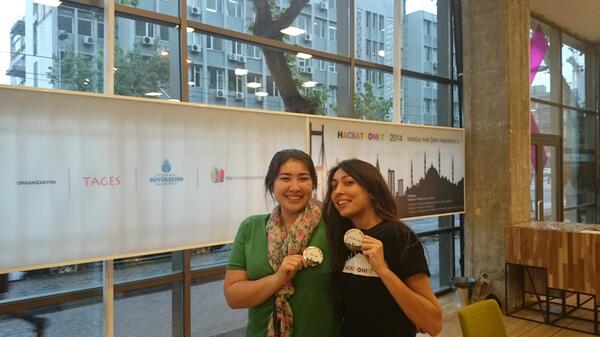 goncatelli's tweet photo. Team members #hackathonist http://t.co/GYL6QqWSwB