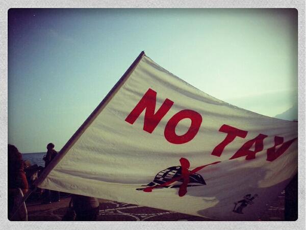 luocchio's tweet photo. #10m #notav http://t.co/MApXPk96gf