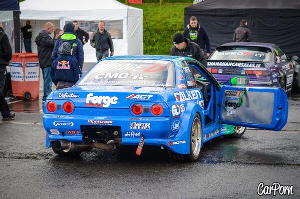 CarPornUK's tweet photo. Team Falken R32: http://t.co/ersehQ0pez #CarPorn #Car #Porn http://t.co/fY7rmw7TTA