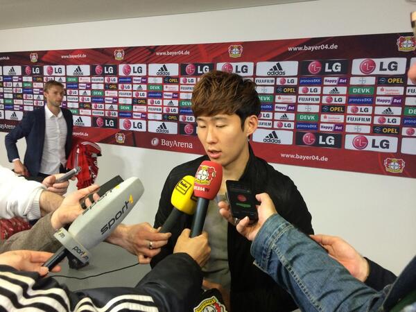 BILD_Bayer04's tweet photo. @heungmin40: "Ich habe nie gedacht, dass wir verlieren. Aber es war mehr drin als Platz 4 in dieser Saison." #B04BRE http://t.co/6d1tzkHeKy
