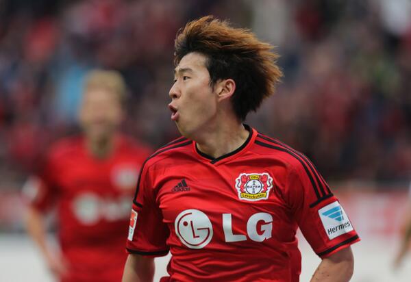 Bundesliga_EN's tweet photo. Leverkusen clinch crack at the Champions League after storming comeback against Bremen #B04SVW http://t.co/W6vQ5toUyT http://t.co/j7HgrtCmty