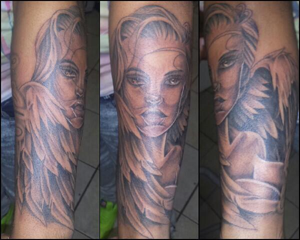 KyleBTatt2's tweet photo. Angel piece I did for my boy @Ez_Low this afternoon ☺ #KyleBTatt2 #LineArtTattoos #Ink #Tattoos #Religioustattoo http://t.co/8a8pl0tGzg