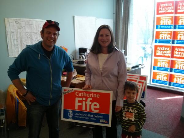 Grant_AB's tweet image. Cute RT @CFifeKW: Hunter's 1st campaign! Great to have new volunteers @ campaign HQ: 133 Weber St N #onpoli #signcrew