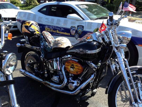 boderek's tweet photo. Beautiful bike in honor of Corporal Michael Anderson Jr. -Battle of Fallujah http://t.co/AvGX9DTYN8 http://t.co/EUO164PHup #battleoffallujah