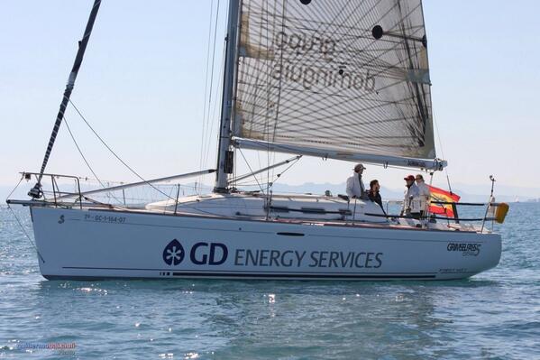 claradof's tweet photo. GD Energy Services en la regata de la UPV, VAMOSSSSS,! http://t.co/F65R4xvwuc