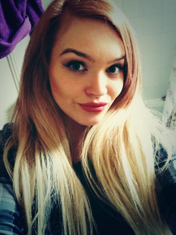 dailyjata's tweet photo. New hair :) #slightlyginger http://t.co/eCQKq2IsQ4