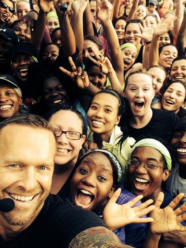 MyTrainerBob's tweet photo. Working out with a few thousand people in Central Park today IN THE RAIN!! http://t.co/XUyNFEeu7F