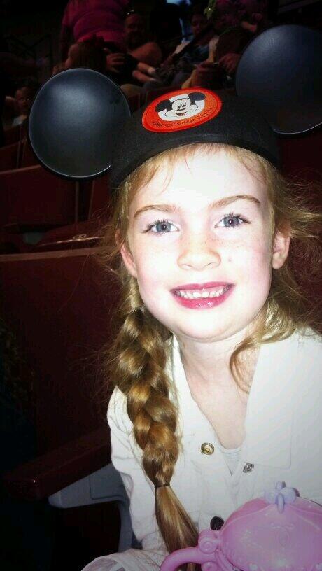 maprice79's tweet image. #Disneyonice! #theregoesmypaycheck Her excitement makes it worth it.