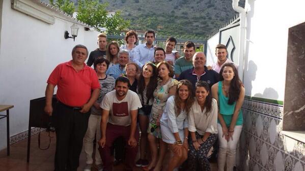 Moises_castrofg's tweet photo. Magnífico día con la famila que se repitan muchas veces más !! http://t.co/f9qiQsHEYA
