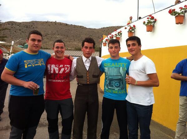JorgeYoye's tweet photo. Buena tarde en el cortijo! http://t.co/8bM7XglxfO
