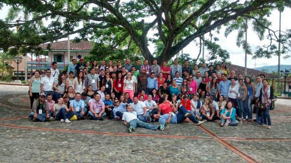 fredycardenasmo's tweet image. Familia #parquesoft #colombia @ParqueSoftpaisa @ParqueSoftSucre @parquesoftm @parquesoftmeta @ParquesoftBog