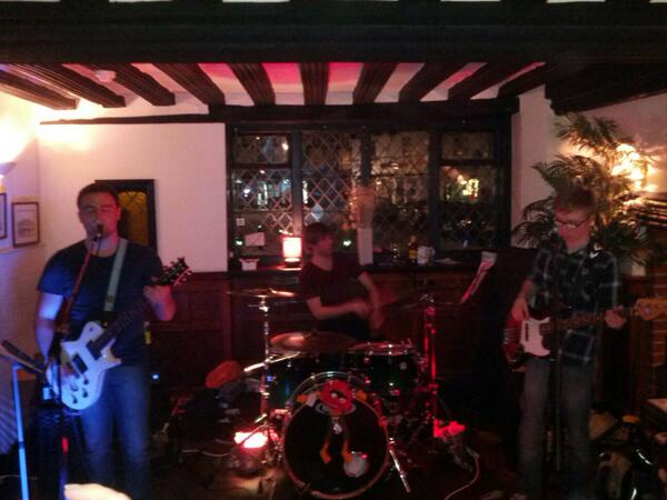 OldRedCelica's tweet photo. @Th_RhythmMethod  #rockon http://t.co/7MUa4iiA6V