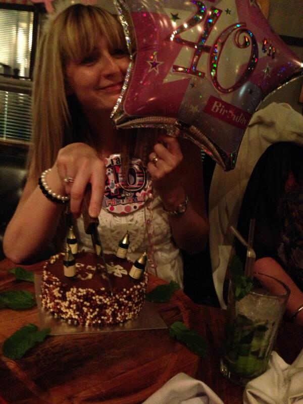 DarrenDazwar's tweet photo. How's that for twittering!!
Happy 49 th m http://t.co/VEP0EqeyJ3
