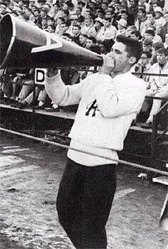 JoeyBoots's tweet photo. Let's help calm those upset about #MikeSam by bringing back male cheerleaders like in George Bush jr's football days. http://t.co/2HW3WHeBZ2