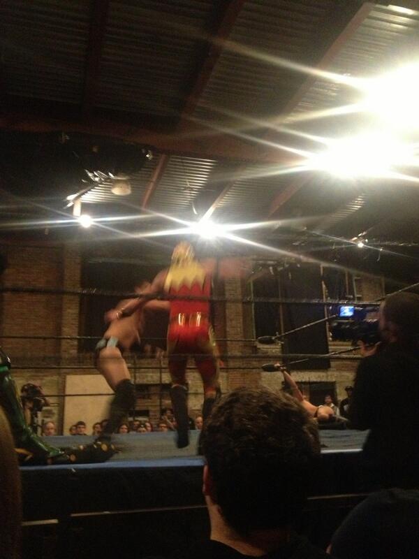 gAy_W_A's tweet photo. I know he's not my species but @TheFireAnt is really cute!! I wonder what he looks like under that mask! #evolve30 http://t.co/ReVaHMNlgF
