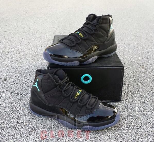 gameofshoes's tweet photo. Gamma 11's❄️⚡️ http://t.co/NGFHz9H1vO