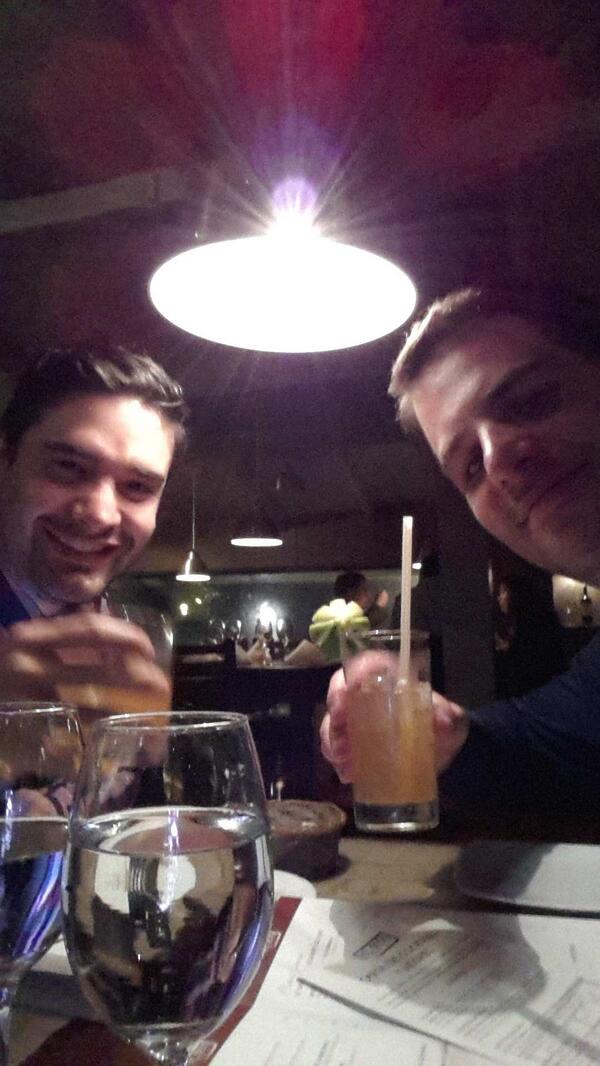 juan260978's tweet photo. Riiicooo celebrando nuestro aniversario@ELDECKQUITO con mi @juancholopezc http://t.co/od0EqofOfy