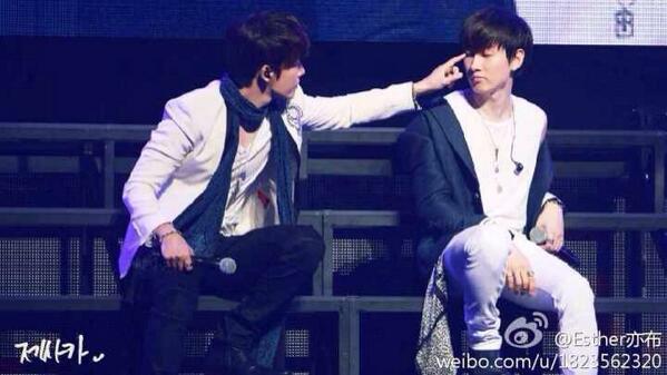 38xp's tweet photo. ウネは2人っていうよりも2匹って���じがします꒰ ੭ˊ꒳ˋ ू ꒱♡*⸝⸝ http://t.co/DtvoUxw3tp