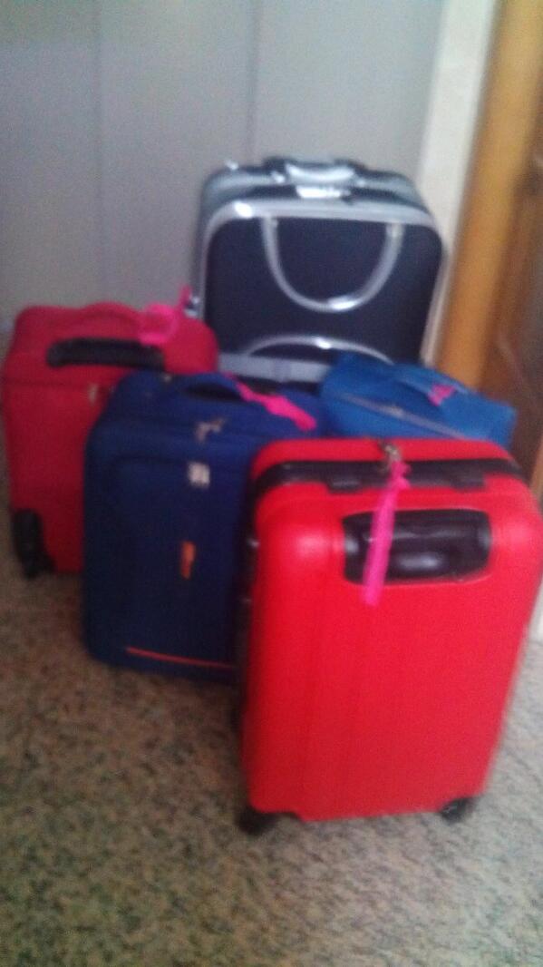 veroaroca's tweet photo. La casa a cuestas. Literal. http://t.co/etA1QAEQtk